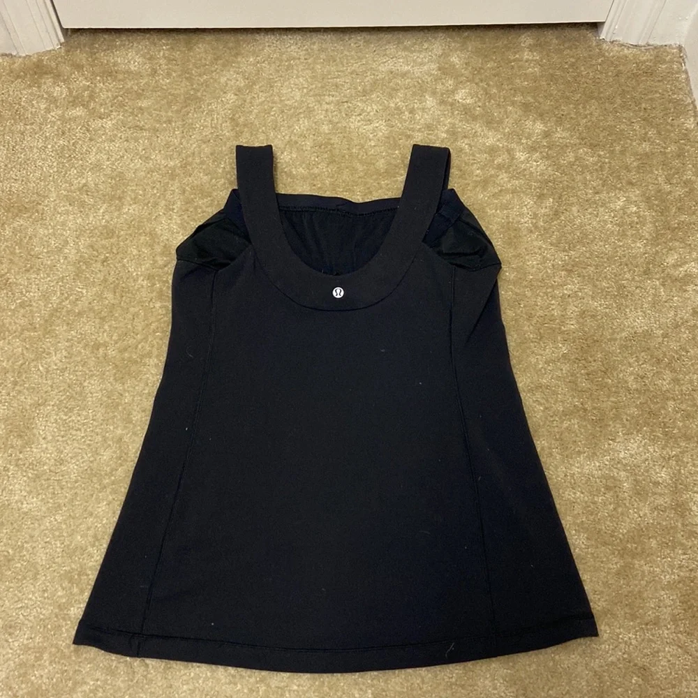 Lululemon top - Picture 2 of 4